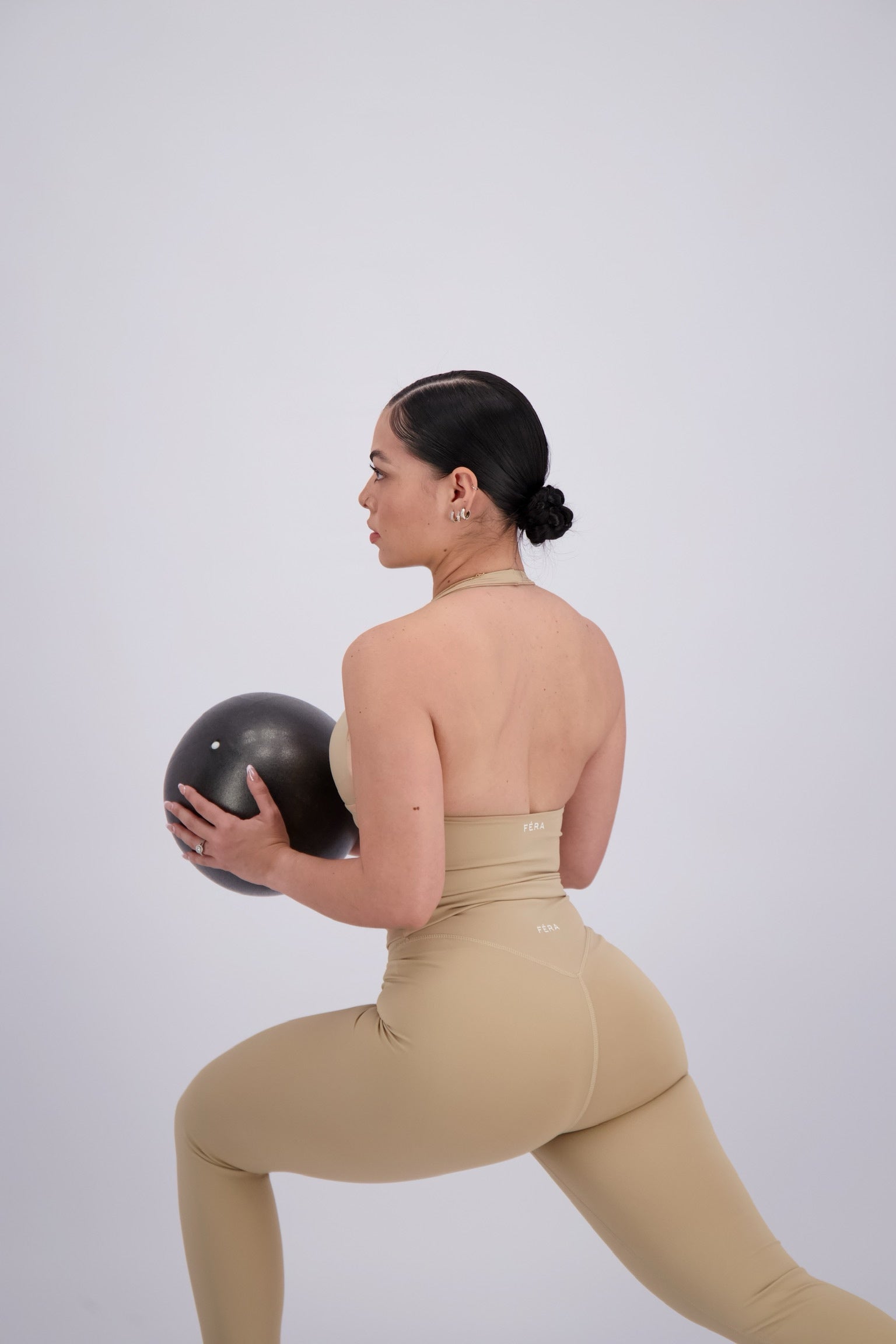 ESSENTIAL LEGGING