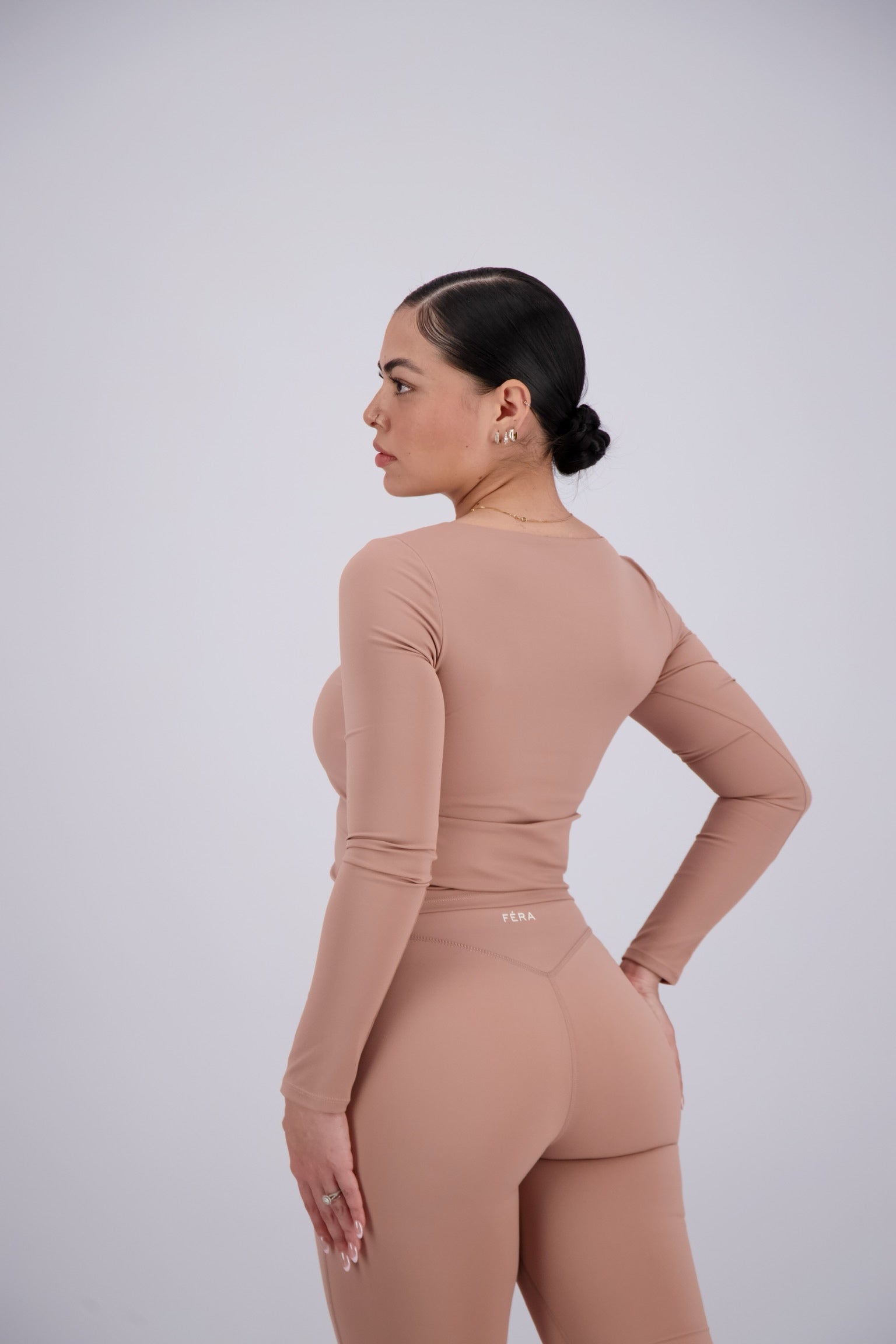 ESSENTIAL LONG SLEEVE